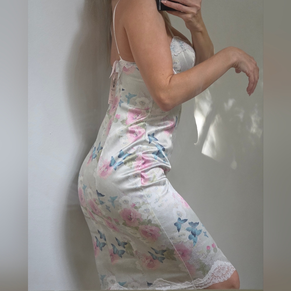 NWT- VICTORIA SECRET FLORAL SATIN DRESS- SZ S - Picture 3 of 4